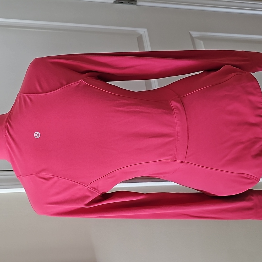 350. Lululemon The Ease Jacket - Picture 6 of 12